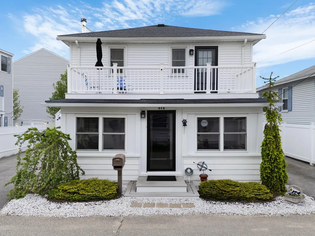 6 Seabreeze Avenue Old Orchard Beach ME 04064