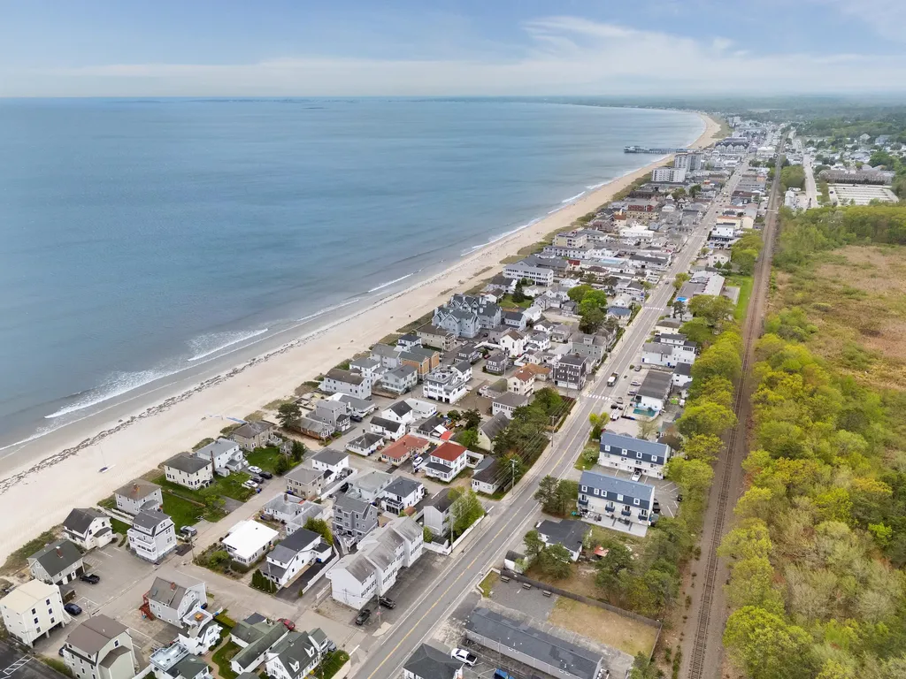 6 Seabreeze Avenue Old Orchard Beach ME 04064