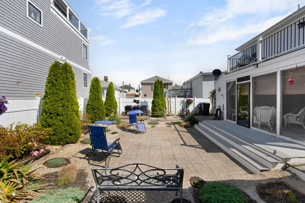 6 Seabreeze Avenue Old Orchard Beach ME 04064