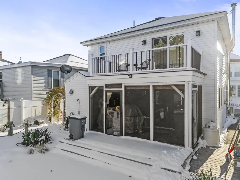 6 Seabreeze Avenue Old Orchard Beach ME 04064