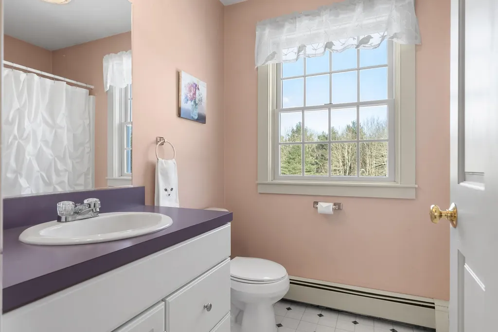 25 Stoneybrook Lane Bristol ME 04539