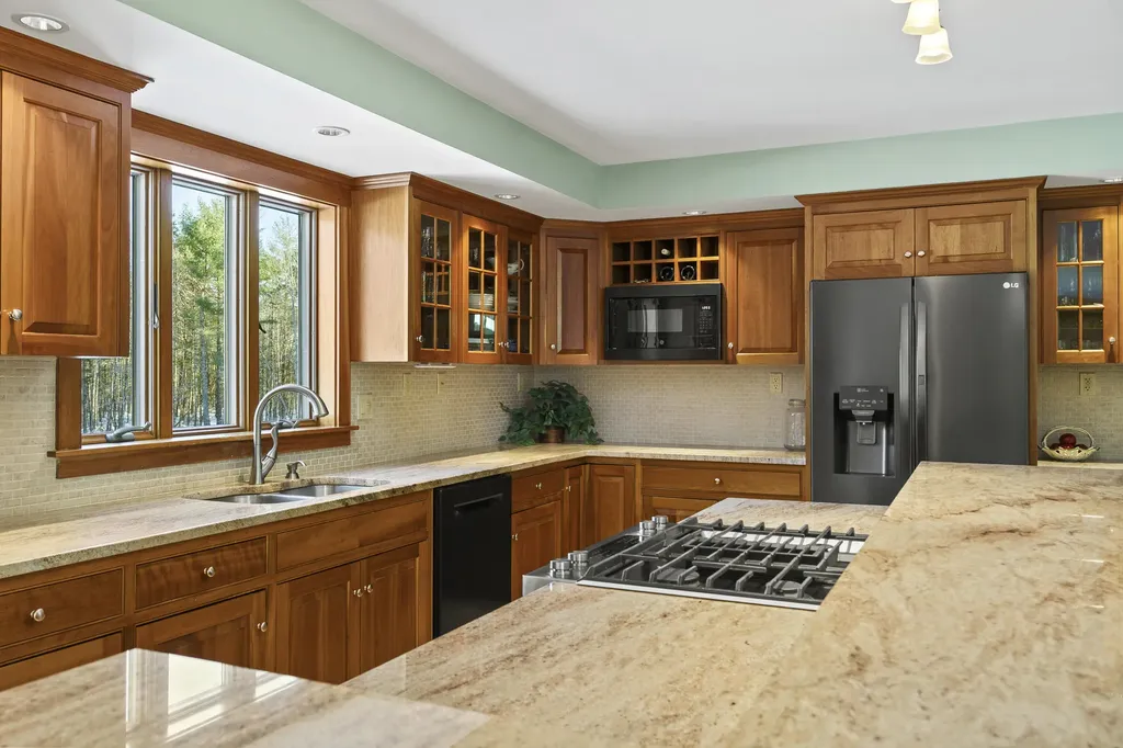 25 Stoneybrook Lane Bristol ME 04539