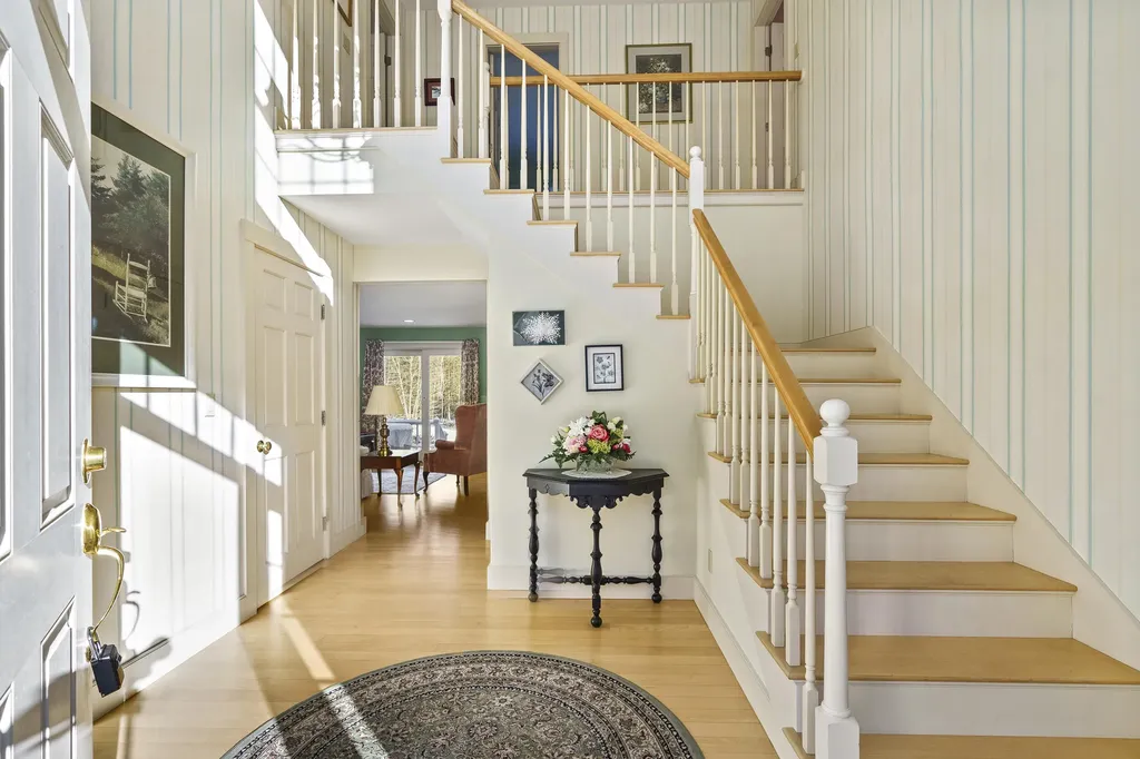 25 Stoneybrook Lane Bristol ME 04539