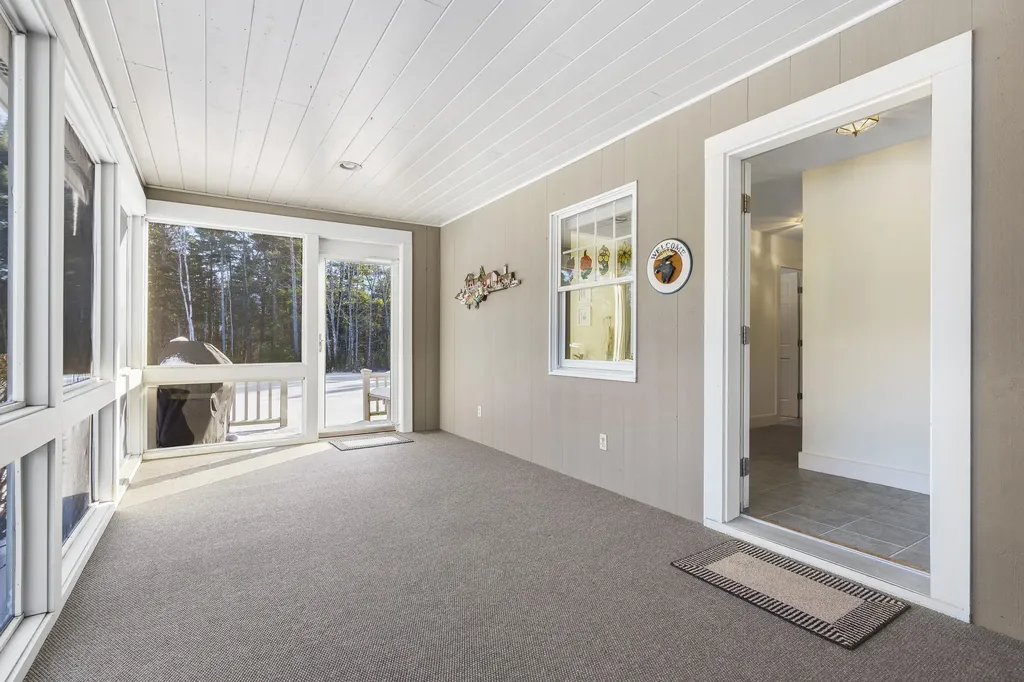 25 Stoneybrook Lane Bristol ME 04539
