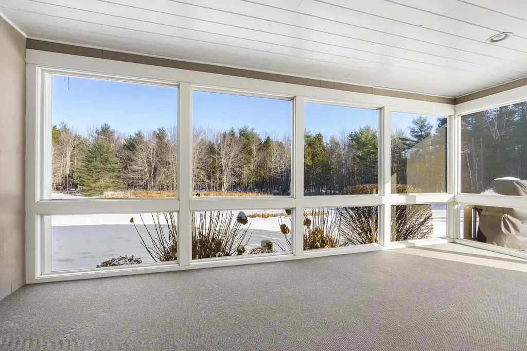 25 Stoneybrook Lane Bristol ME 04539