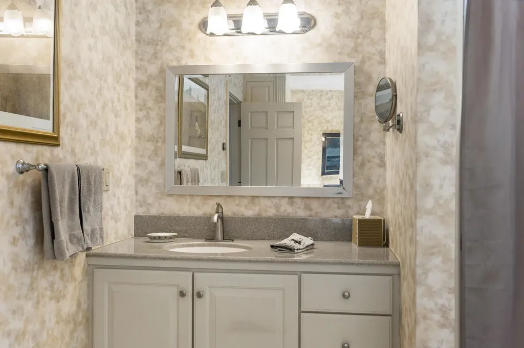 25 Stoneybrook Lane Bristol ME 04539