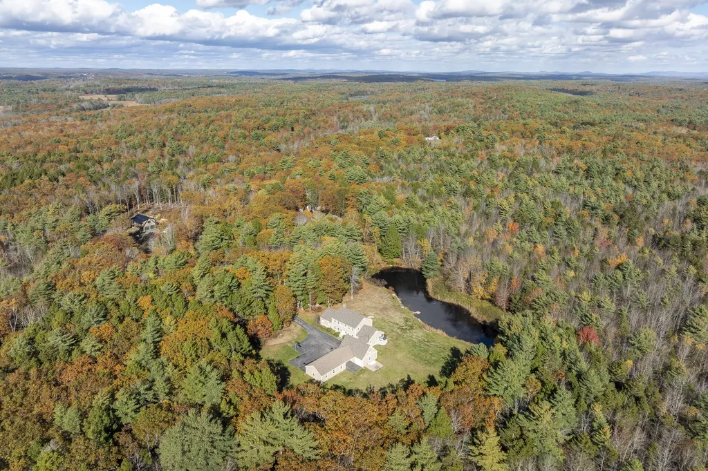 25 Stoneybrook Lane Bristol ME 04539