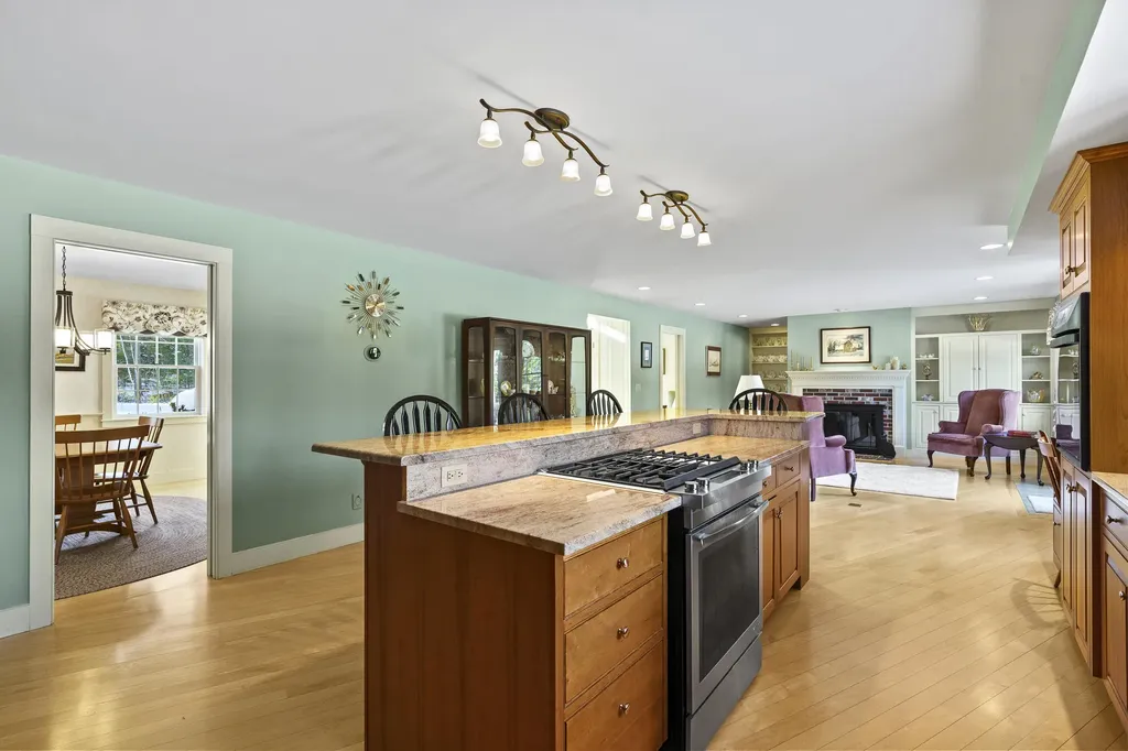 25 Stoneybrook Lane Bristol ME 04539