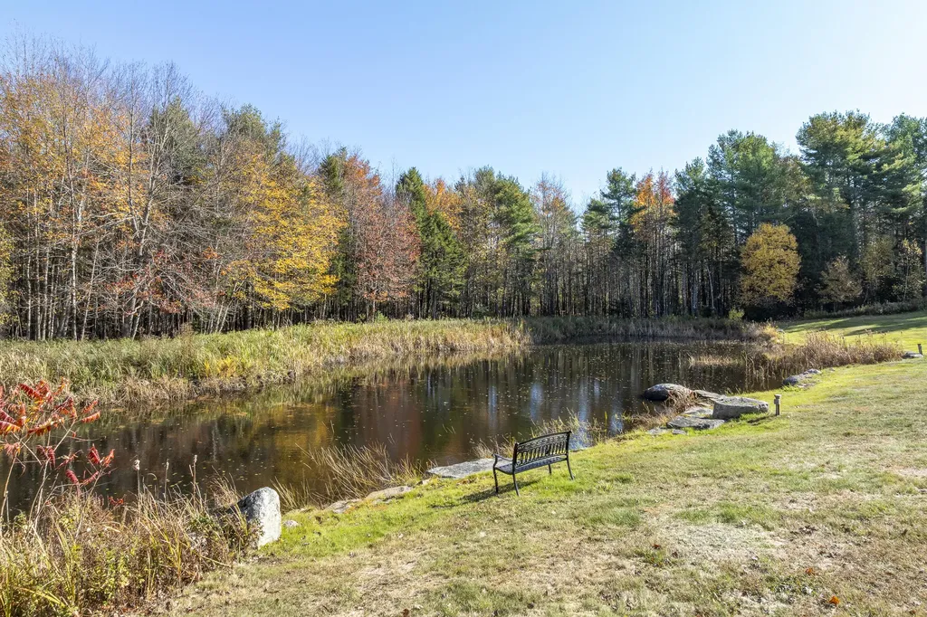 25 Stoneybrook Lane Bristol ME 04539