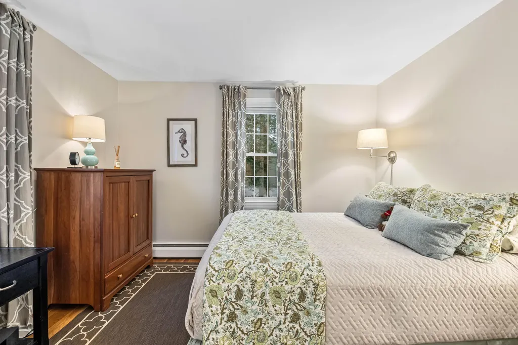 5 Wiggins Pond Lane Kennebunk ME 04043