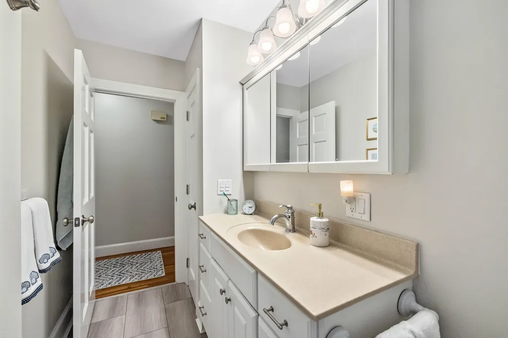 5 Wiggins Pond Lane Kennebunk ME 04043