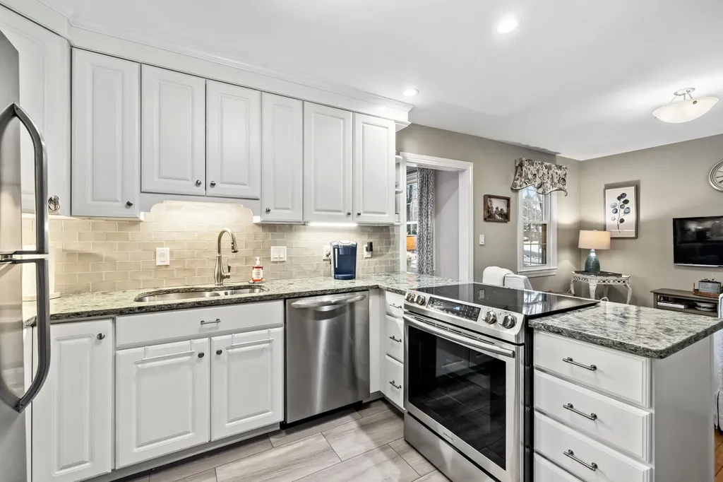 5 Wiggins Pond Lane Kennebunk ME 04043