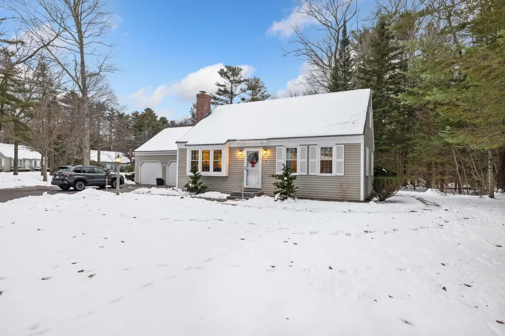 5 Wiggins Pond Lane Kennebunk ME 04043