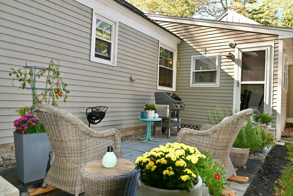 5 Wiggins Pond Lane Kennebunk ME 04043