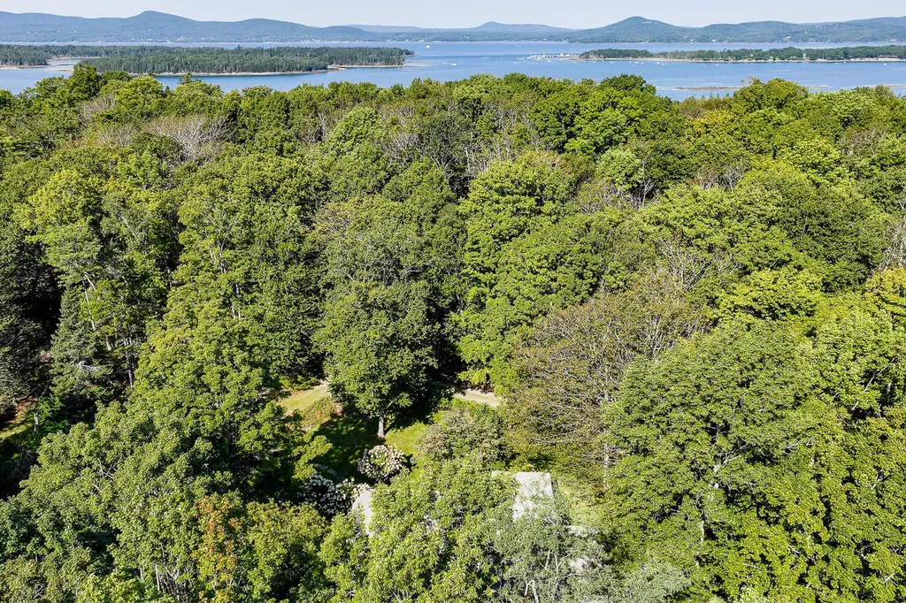 371 Pendleton Point Road Islesboro ME 04848