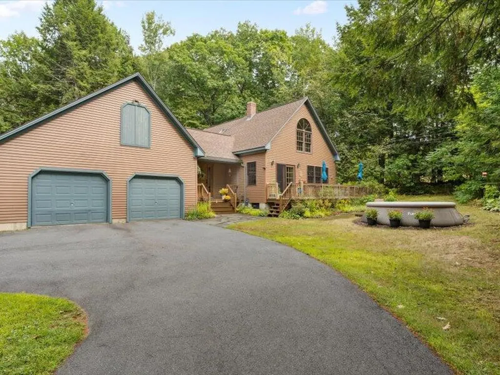 99 Tapley Farm Road Newburgh ME 04444
