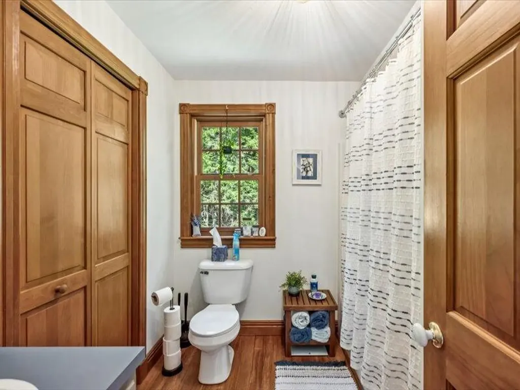 99 Tapley Farm Road Newburgh ME 04444