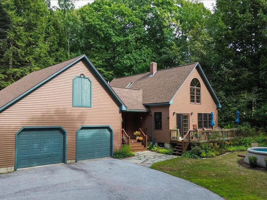 99 Tapley Farm Road Newburgh ME 04444