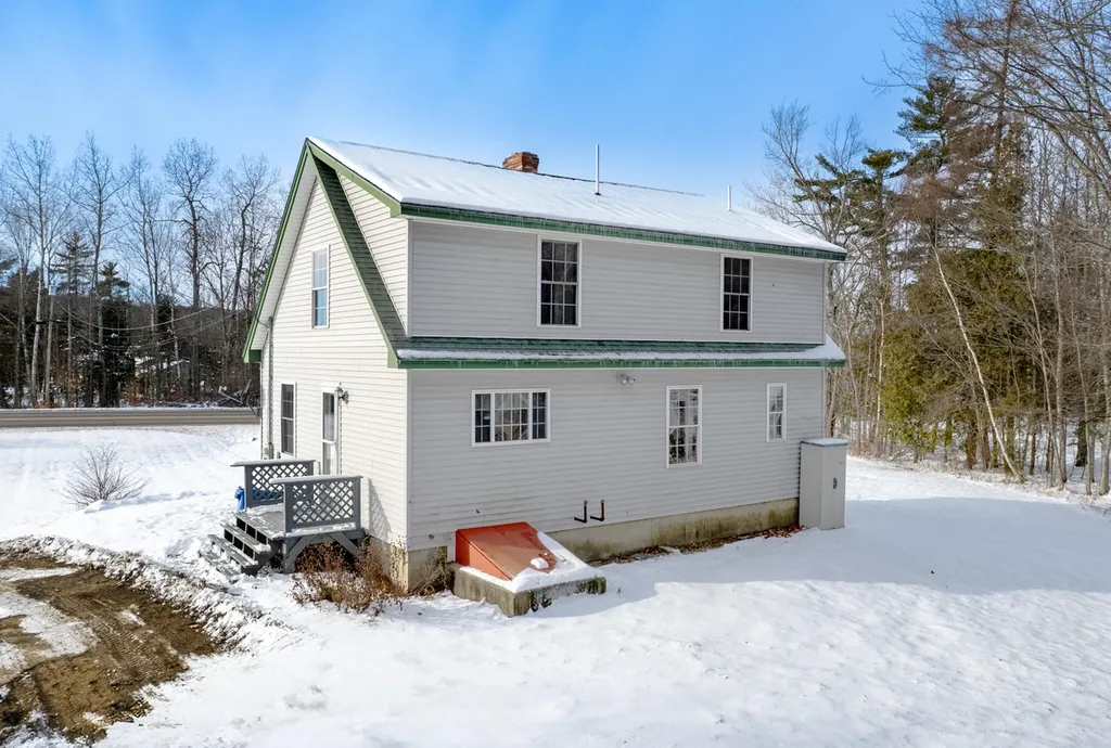 2206 Carmel Road N Newburgh ME 04444
