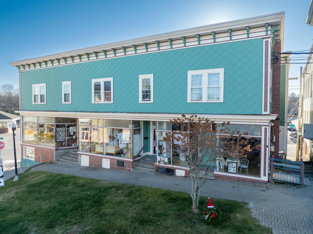 4 Colonial Way Machias ME 04654