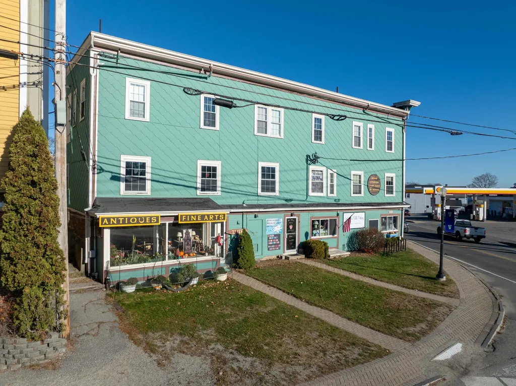 4 Colonial Way Machias ME 04654