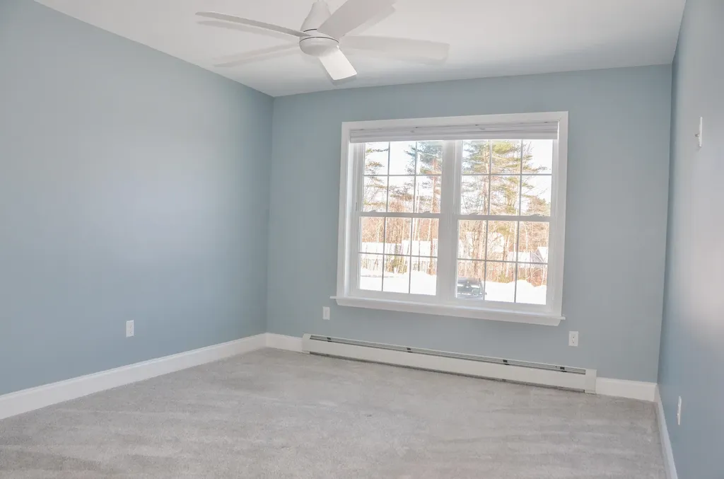 18 Violet Drive Farmingdale ME 04344