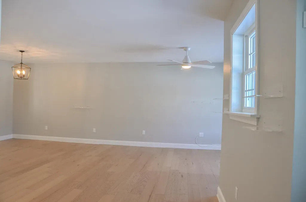 18 Violet Drive Farmingdale ME 04344