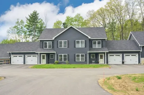 18 Violet Drive Farmingdale ME 04344