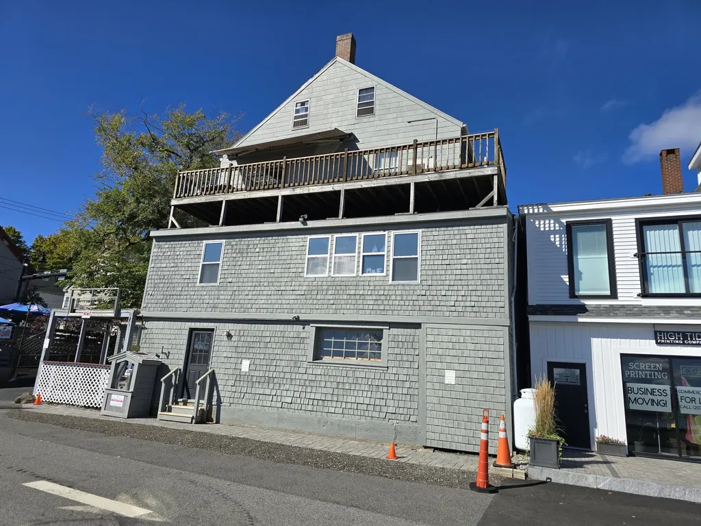 49 Water Street Wiscasset ME 04578