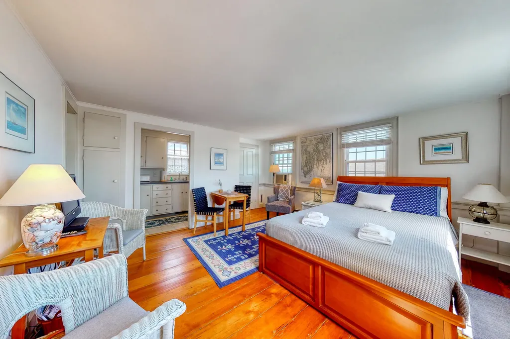 49 Water Street Wiscasset ME 04578