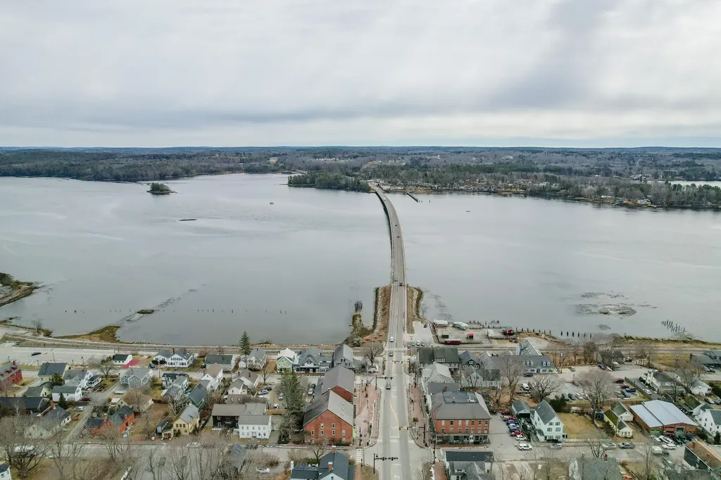 49 Water Street Wiscasset ME 04578