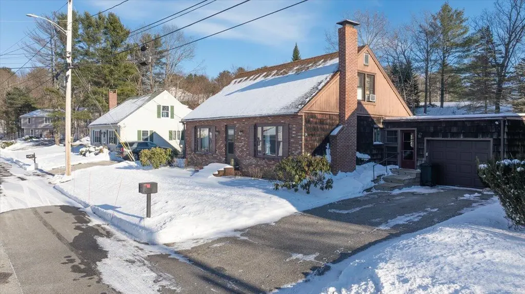 25 Shank Street Lewiston ME 04240