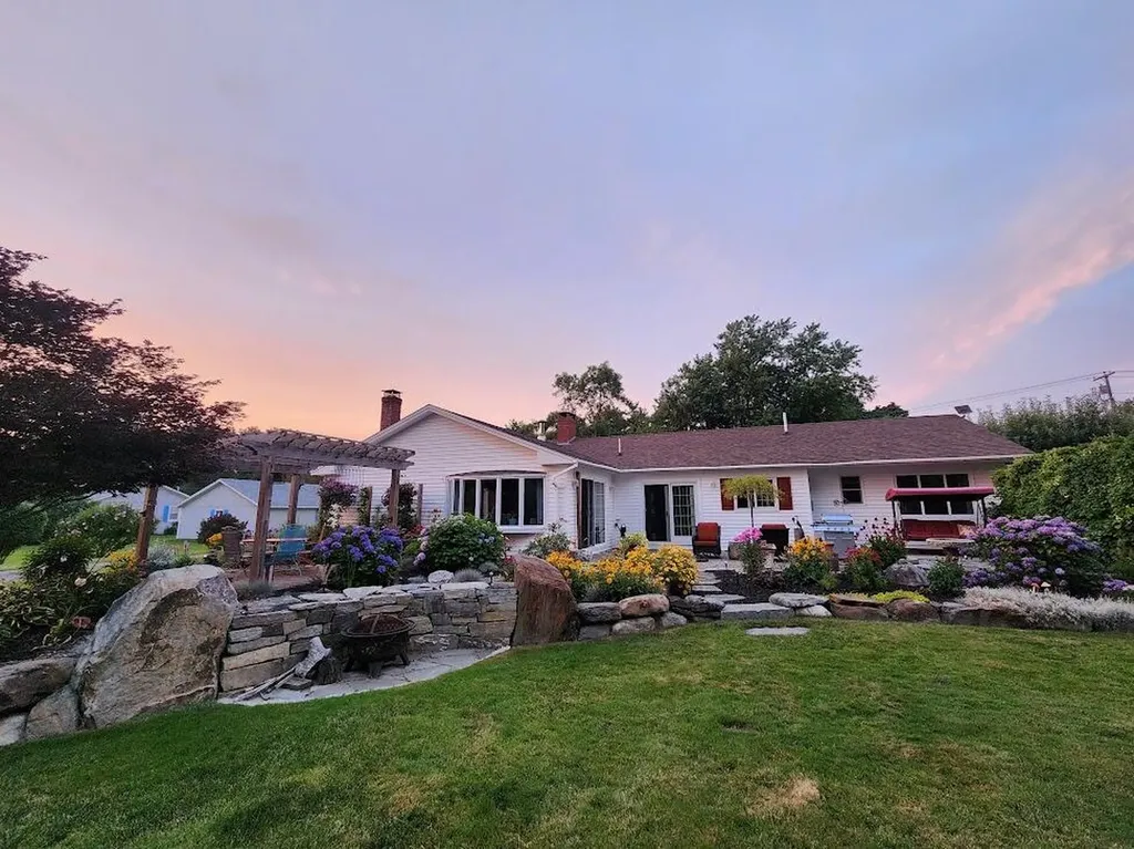 105 Warrenton Street Rockport ME 04856