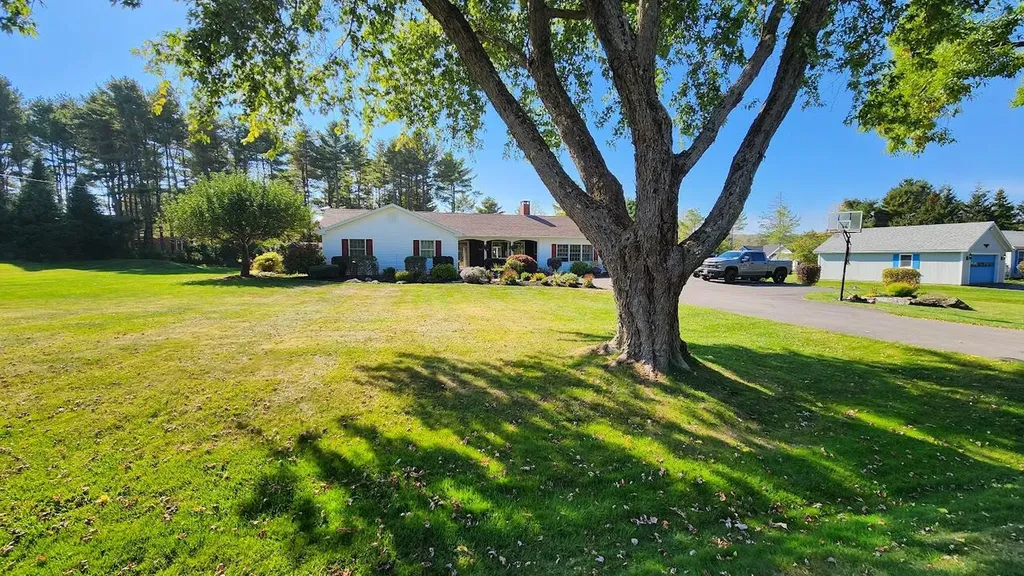 105 Warrenton Street Rockport ME 04856