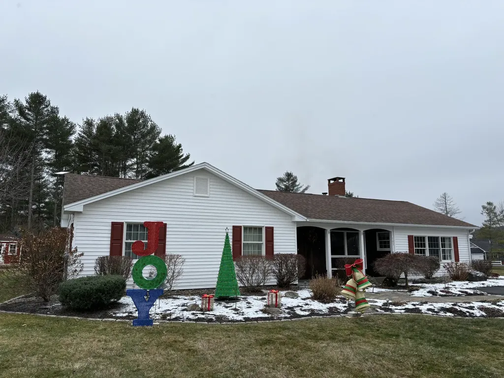 105 Warrenton Street Rockport ME 04856