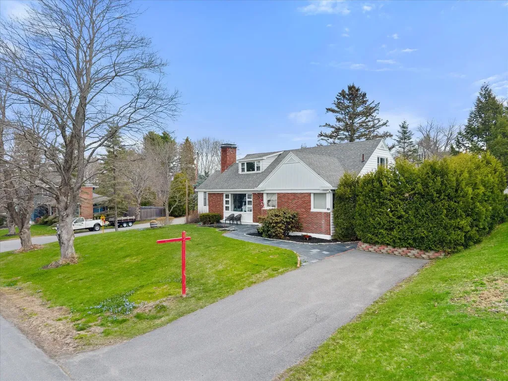 201 Clyde Road Bangor ME 04401