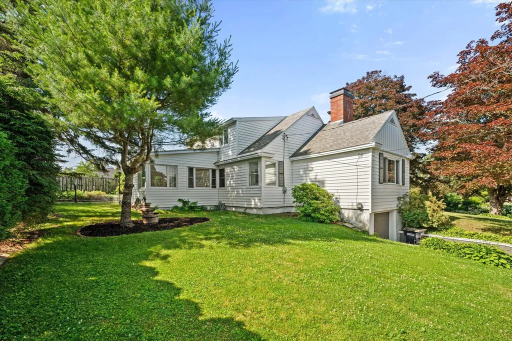 201 Clyde Road Bangor ME 04401