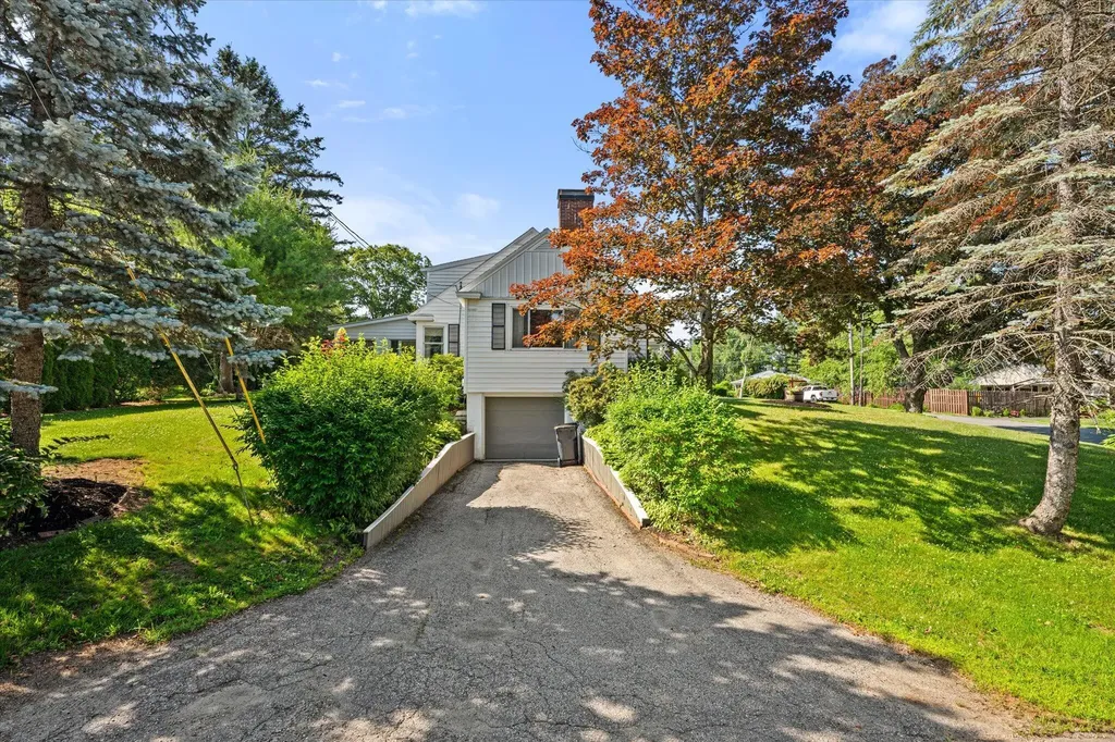 201 Clyde Road Bangor ME 04401
