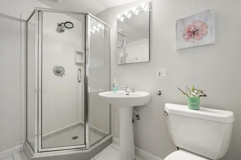201 Clyde Road Bangor ME 04401