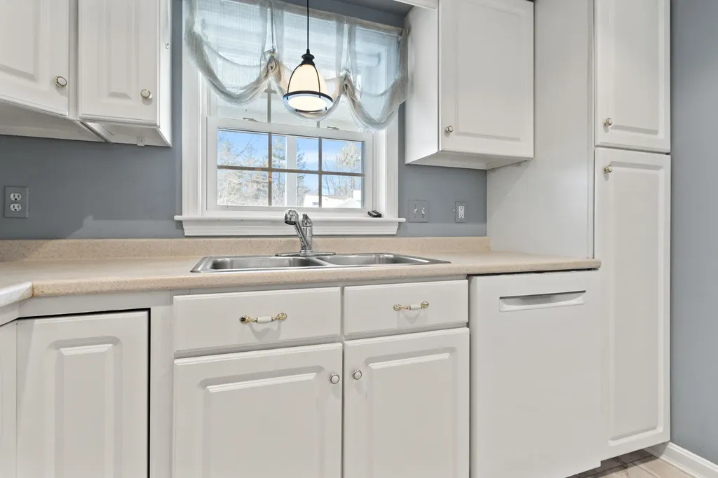 14 Hampton Glen Drive Kennebunk ME 04043