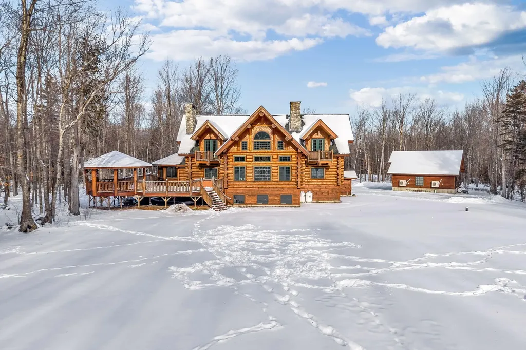 5008 Twin Brook Road Carrabassett Valley ME 04947