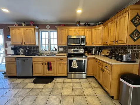 387 Exeter Road Corinth ME 04427