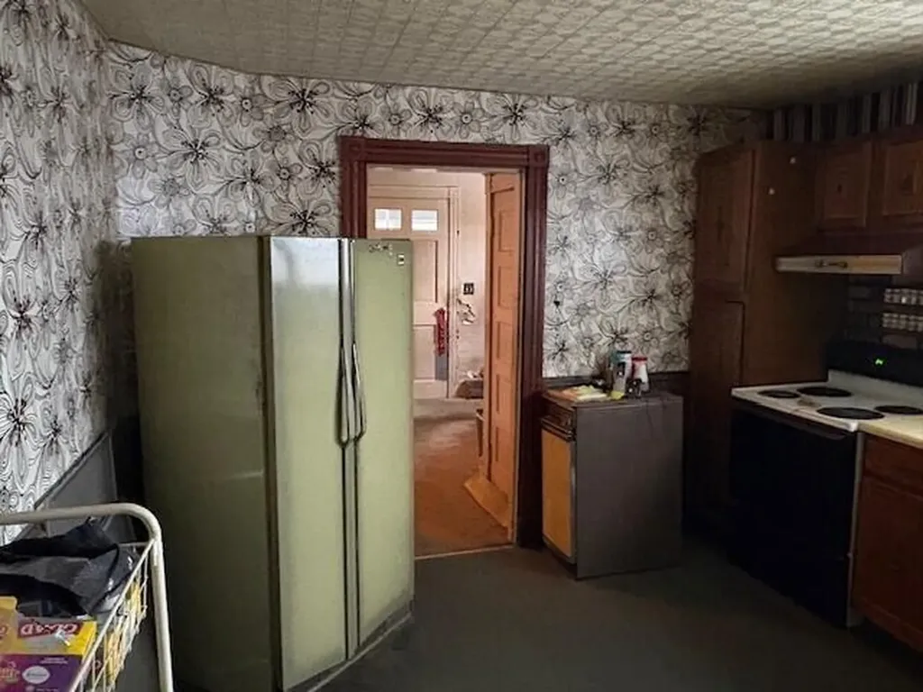 27 Dexter Street Bangor ME 04401