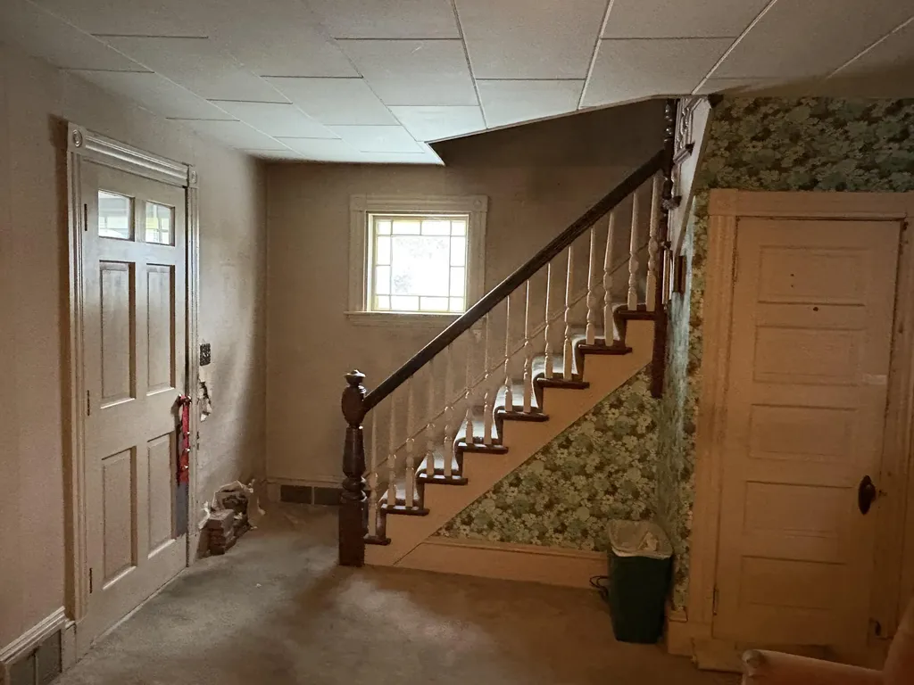 27 Dexter Street Bangor ME 04401