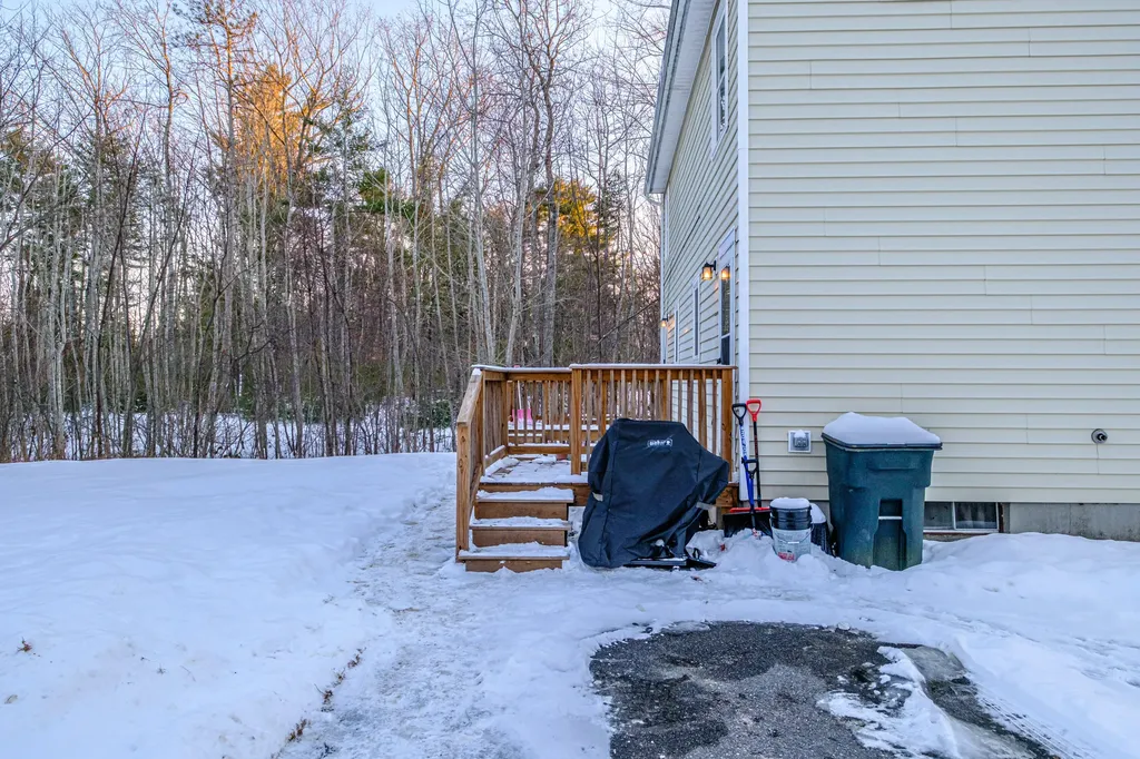 89 Shaws Mill Road Gorham ME 04038