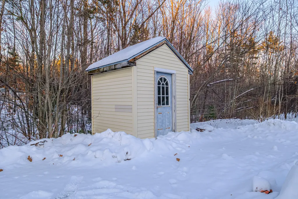 89 Shaws Mill Road Gorham ME 04038