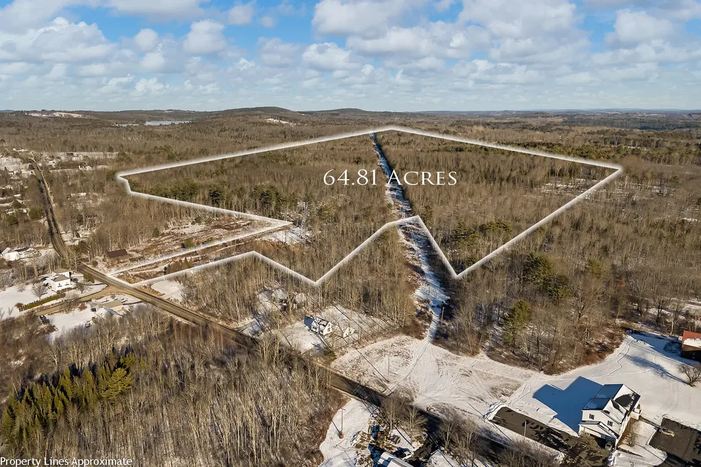 616 Stanley Road Winthrop ME 04364