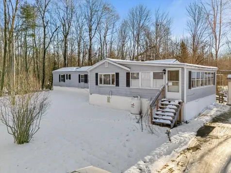 336 Lakeview Road Glenburn ME 04401