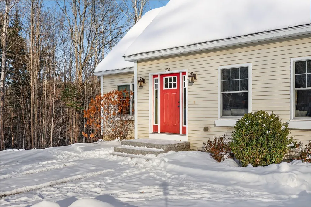 325 Fairway Drive Auburn ME 04210