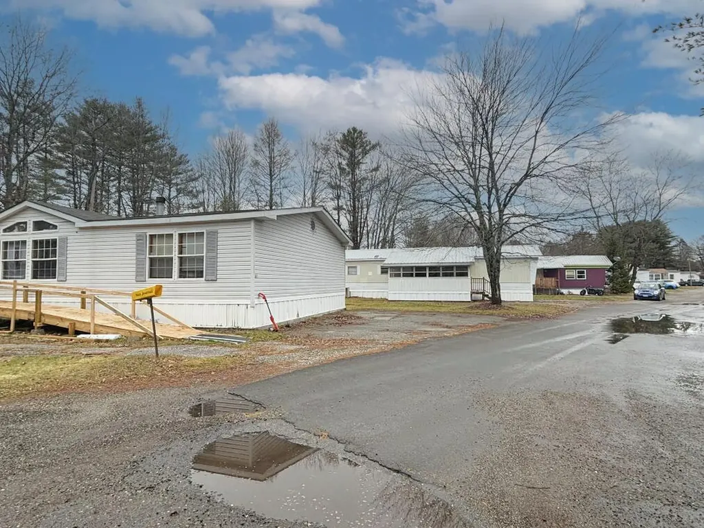 2161 Lisbon Road Lewiston ME 04240